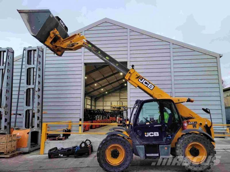 JCB 541-70WM 伸縮臂操作車