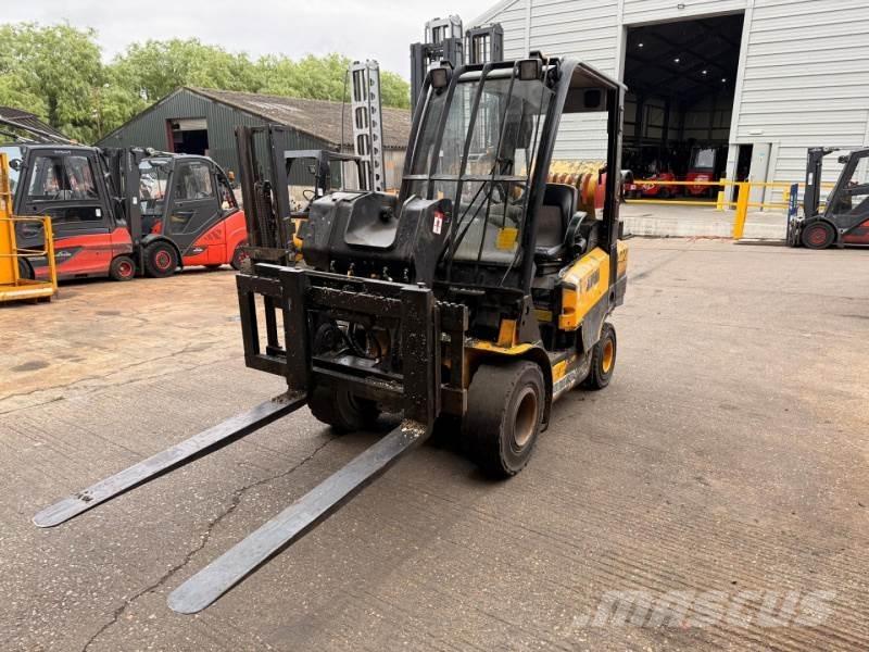 JCB TLT30G 伸縮臂操作車