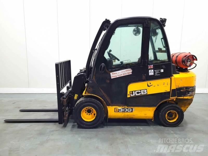 JCB TLT30G 伸縮臂操作車