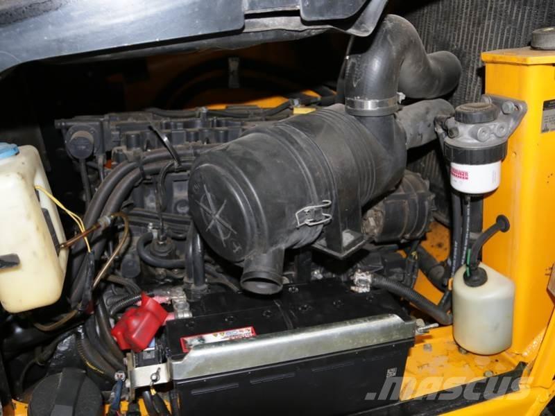 JCB TLT35D 4X4 伸縮臂操作車