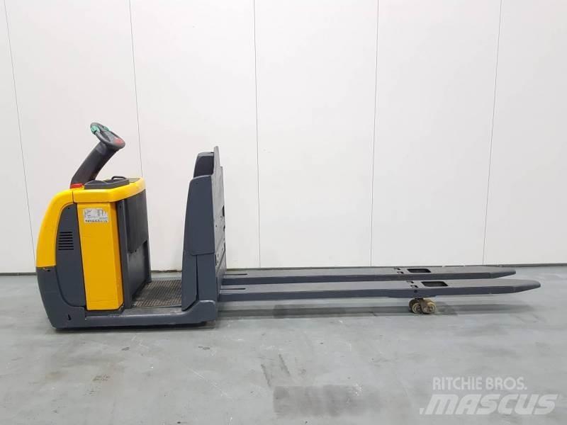 Jungheinrich ECE220 XL 中端式裝載機