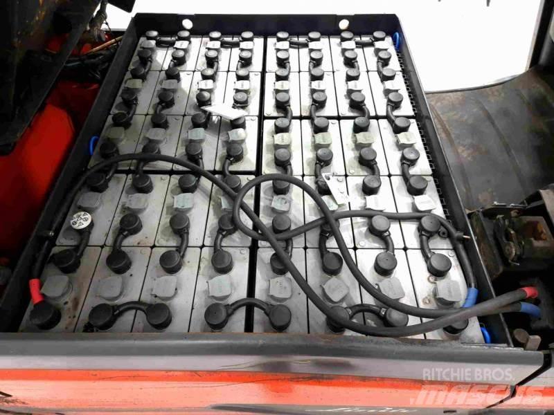 Linde E30L-01 電動堆高機