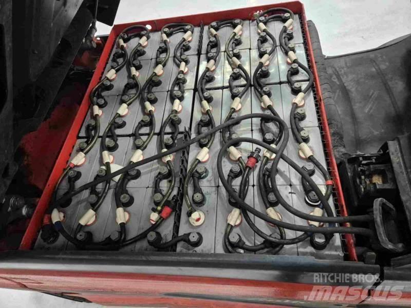 Linde E30L-01 電動堆高機
