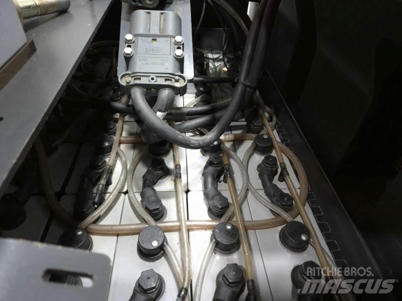 Linde K 窄巷道堆高機