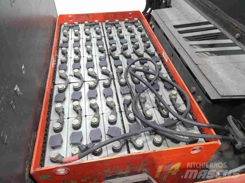 Linde P250 127 牽引車