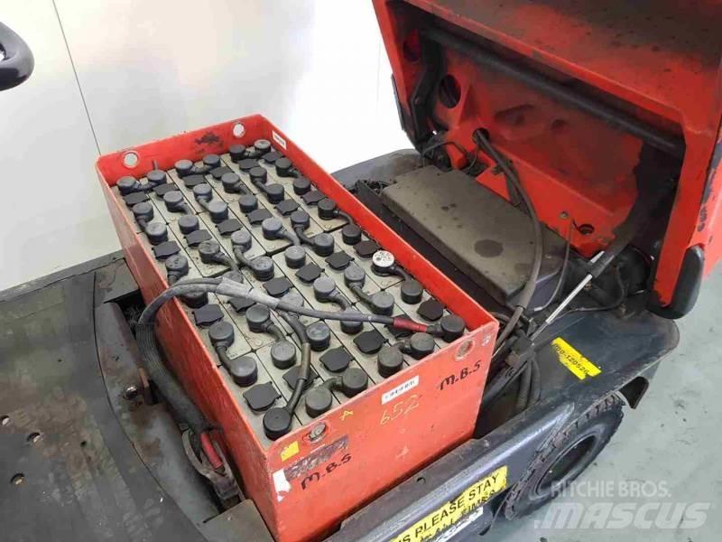 Linde P60 126 牽引車