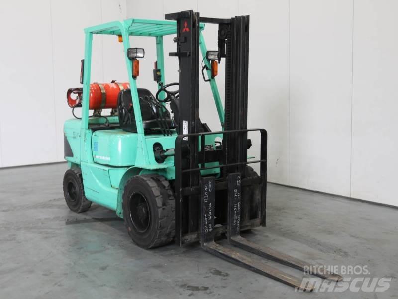 Mitsubishi FG35K 液化石油氣LPG卡車