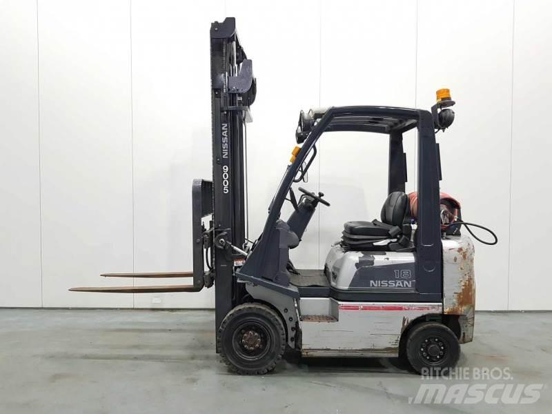 Nissan P1D1A18LQ 液化石油氣LPG卡車