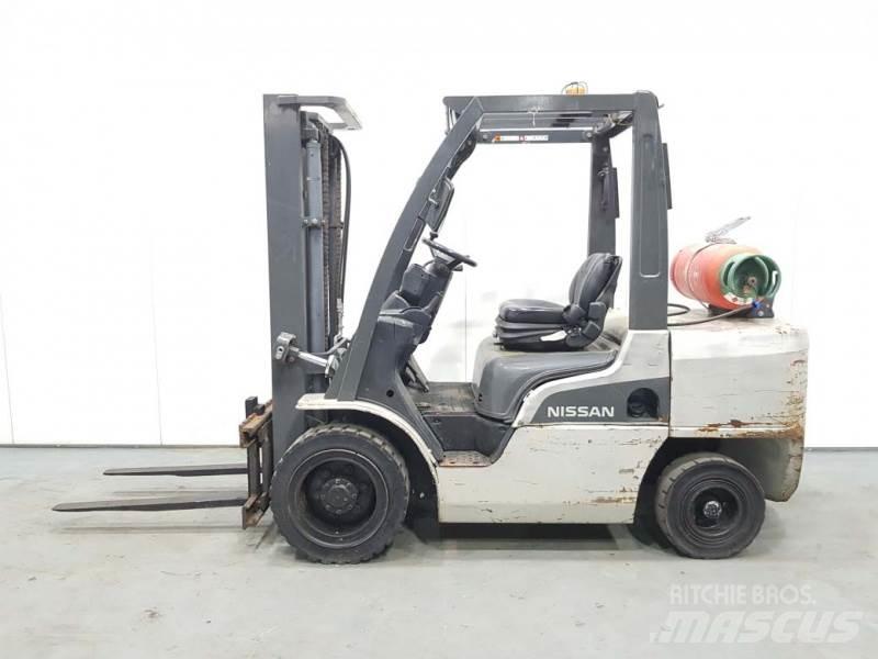 Nissan UG1F2A35DU 液化石油氣LPG卡車