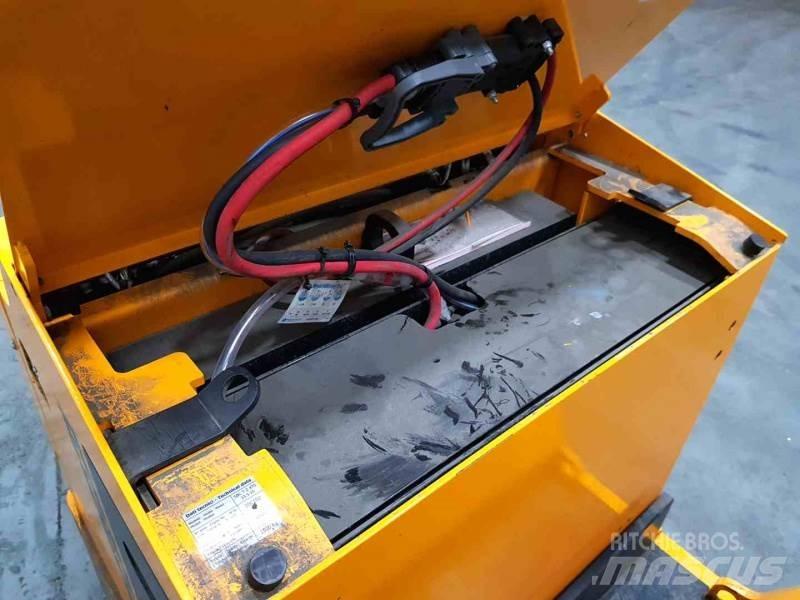  OTHER VEHICHLE SBC TZ XTS 自走式堆積機