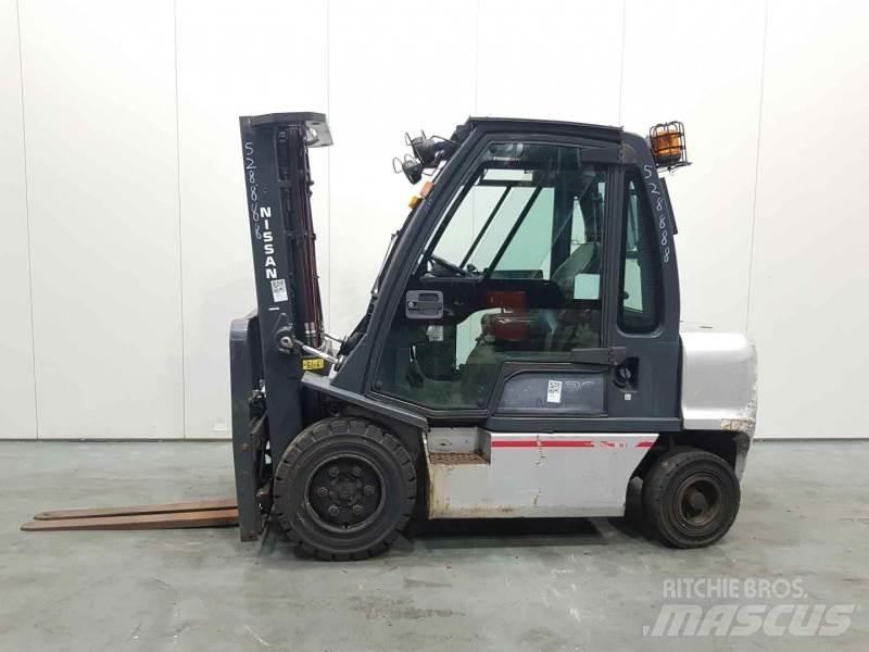 TCM YG1D2A30H 柴油卡車