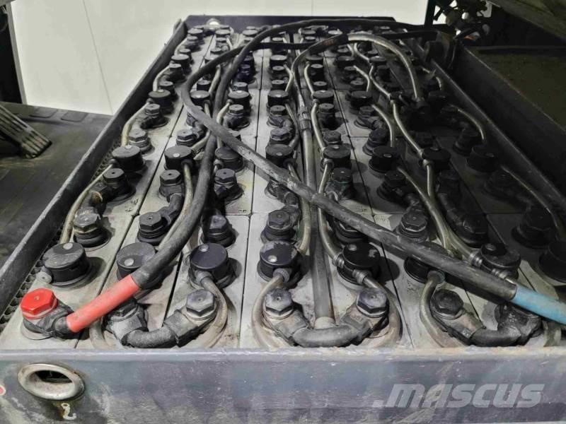 Toyota 8FBMKT20 電動堆高機