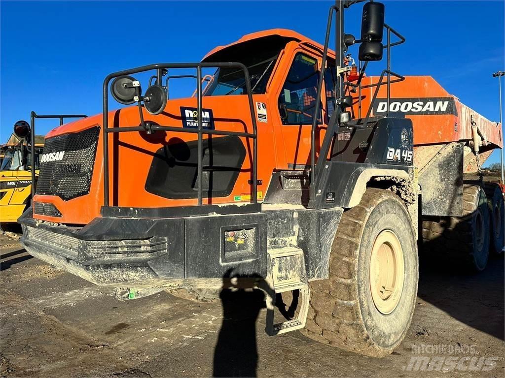 Doosan DA45 鉸接式起吊車