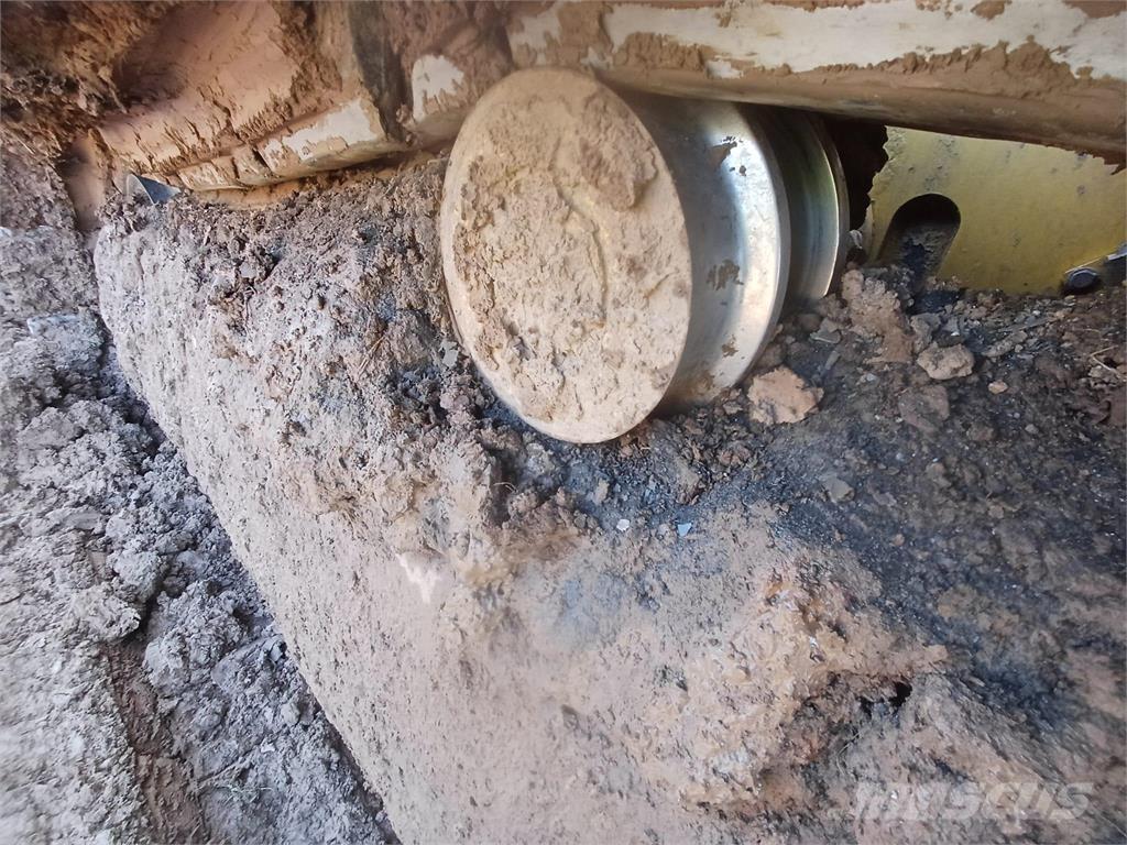 Komatsu D65PX-17 履帶推土機