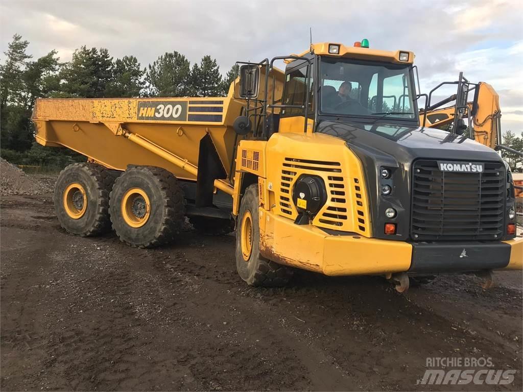 Komatsu HM300-5 鉸接式起吊車