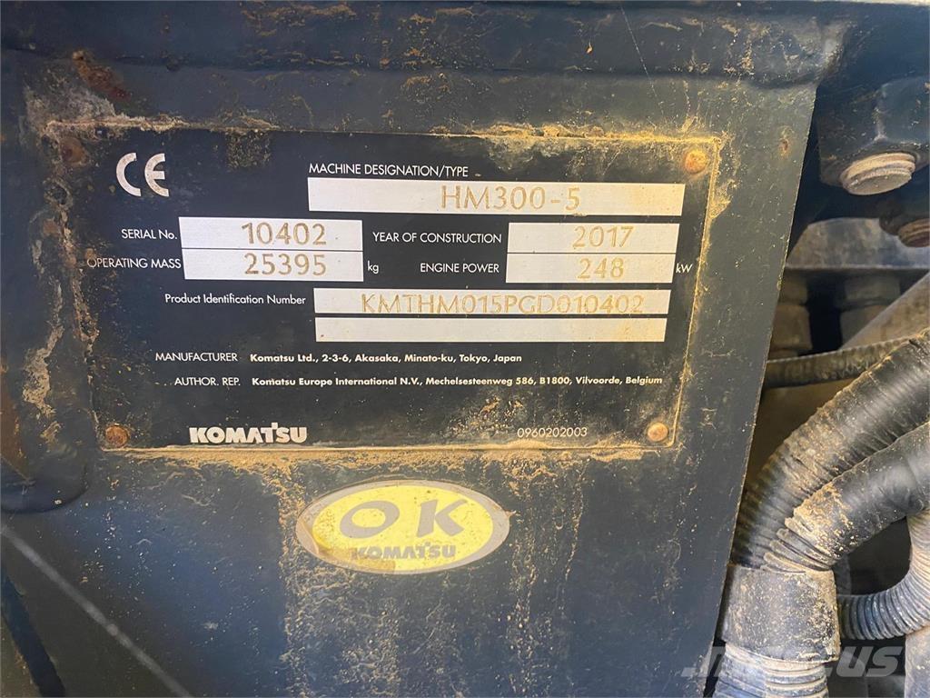 Komatsu HM300-5 鉸接式起吊車