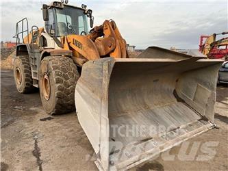 Liebherr L586 輪胎式裝載機