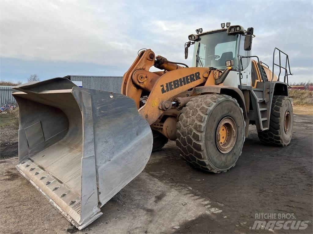 Liebherr L586 輪胎式裝載機