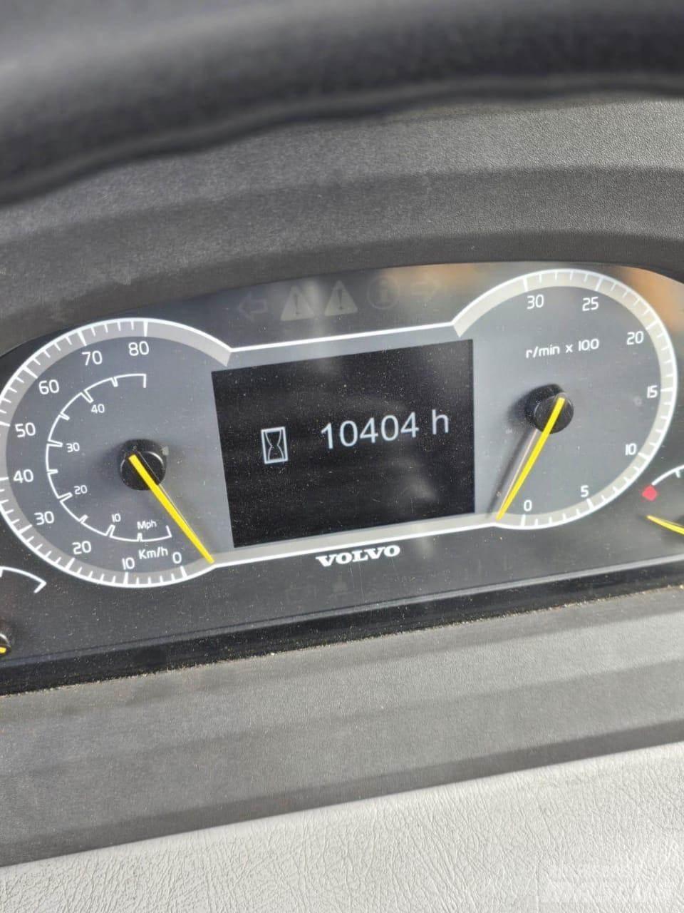 Volvo A30G 鉸接式起吊車