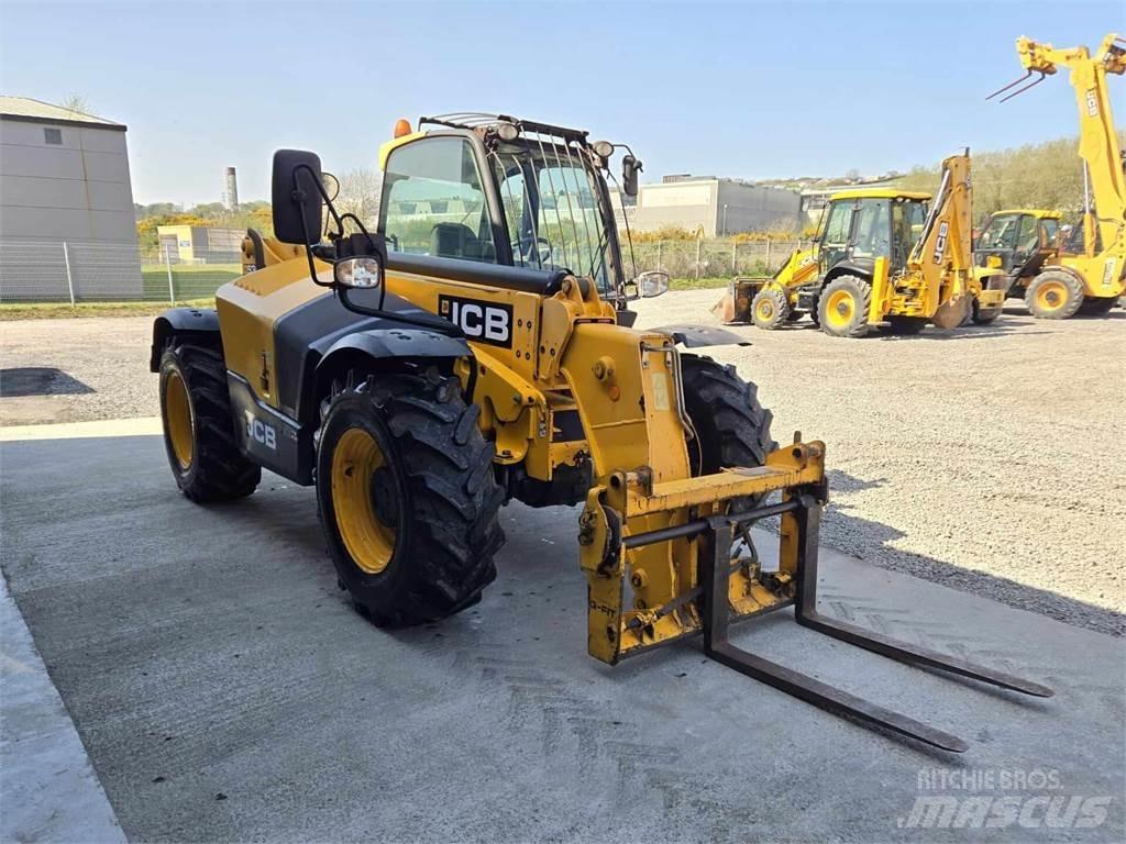 JCB 535-95 伸縮臂操作車