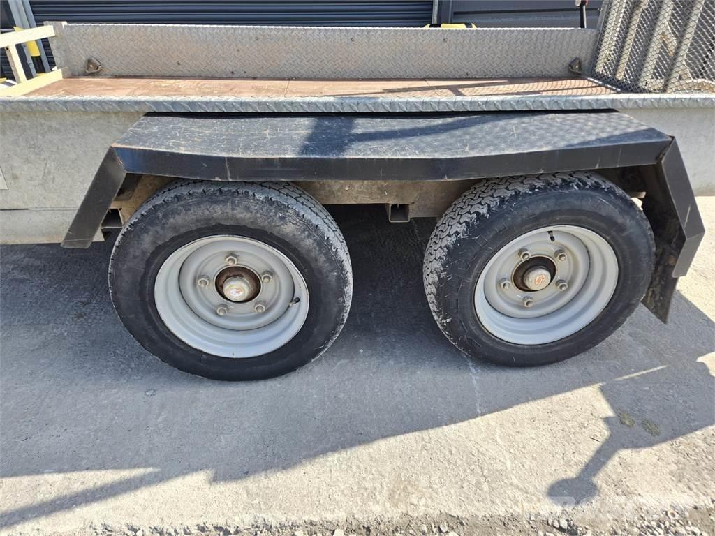   車輛運輸拖車