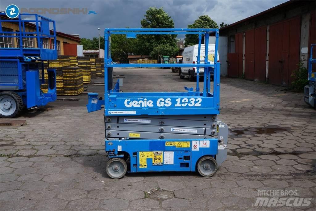 Genie 1932 剪式升降機