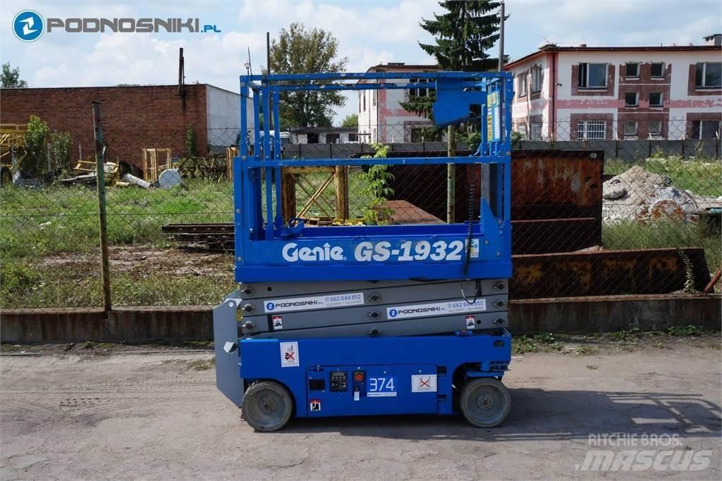 Genie 1932 剪式升降機