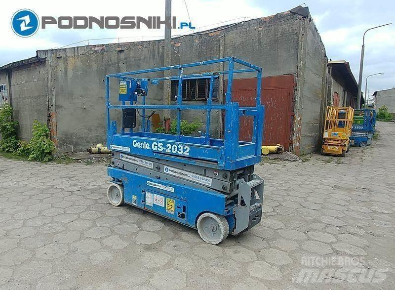 Genie 2032 剪式升降機