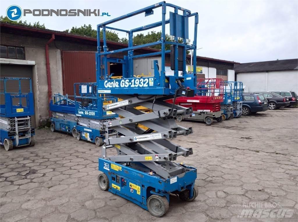 Genie 3219 剪式升降機