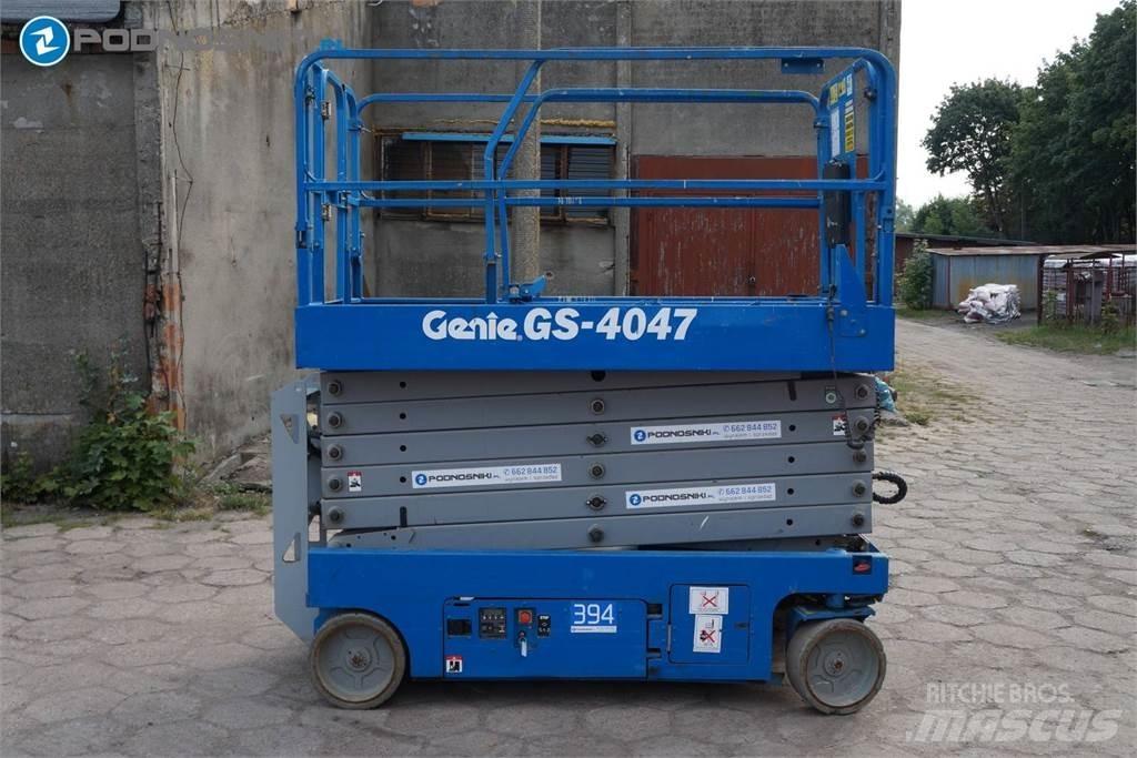 Genie 4047 剪式升降機