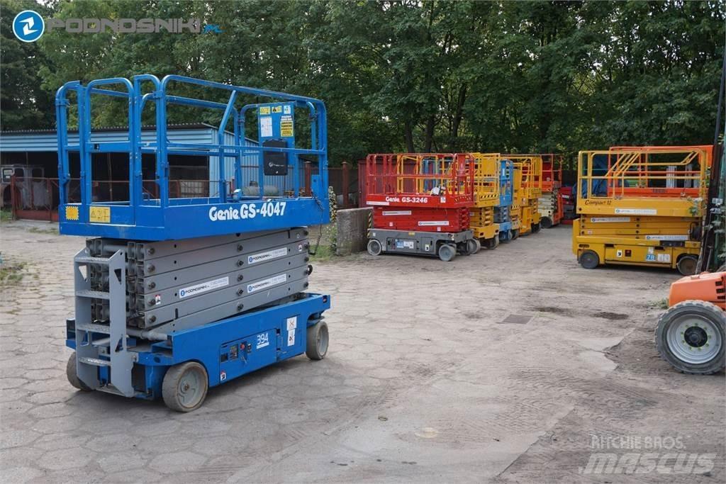Genie 4047 剪式升降機