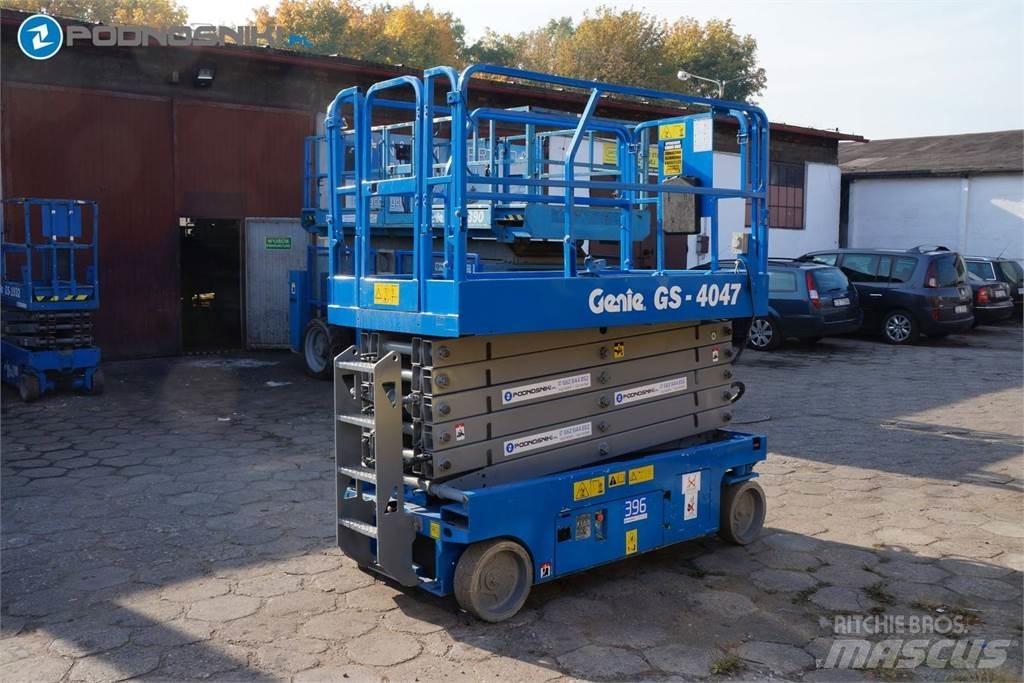 Genie 4047 剪式升降機