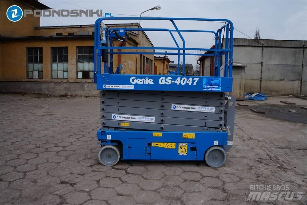 Genie 4047 剪式升降機