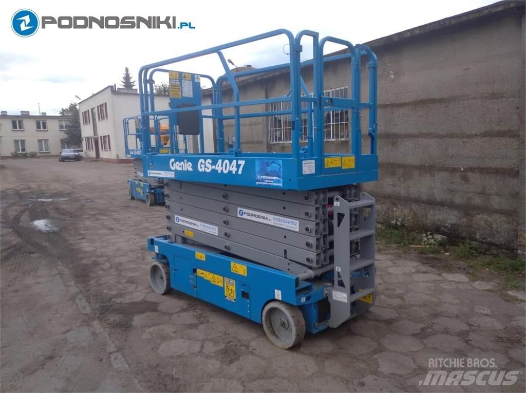 Genie 4047 剪式升降機