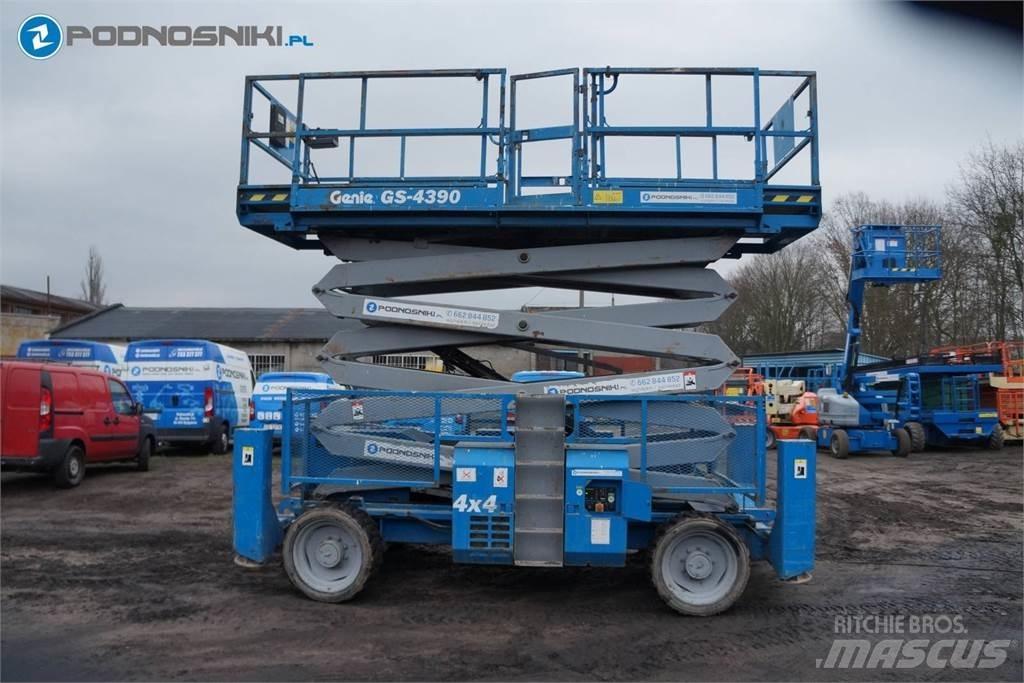 Genie 4390 剪式升降機