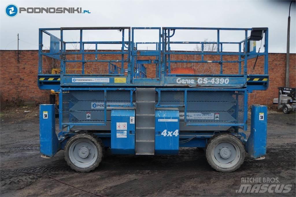 Genie 4390 剪式升降機