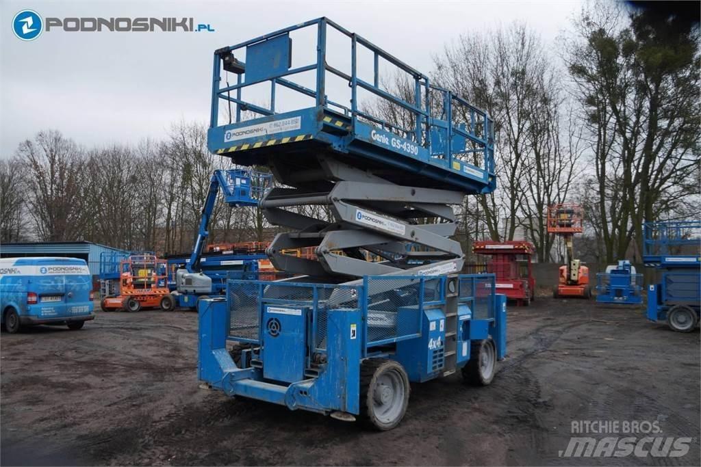 Genie 4390 剪式升降機