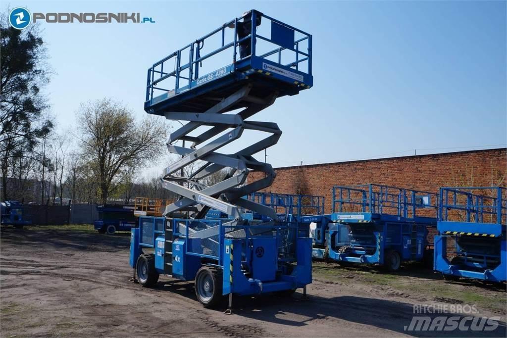 Genie 4390 剪式升降機