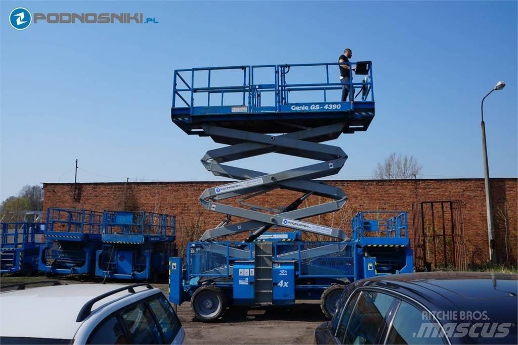 Genie 4390 剪式升降機