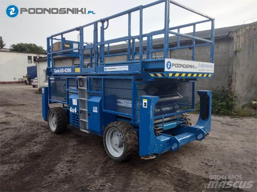 Genie 4390 剪式升降機