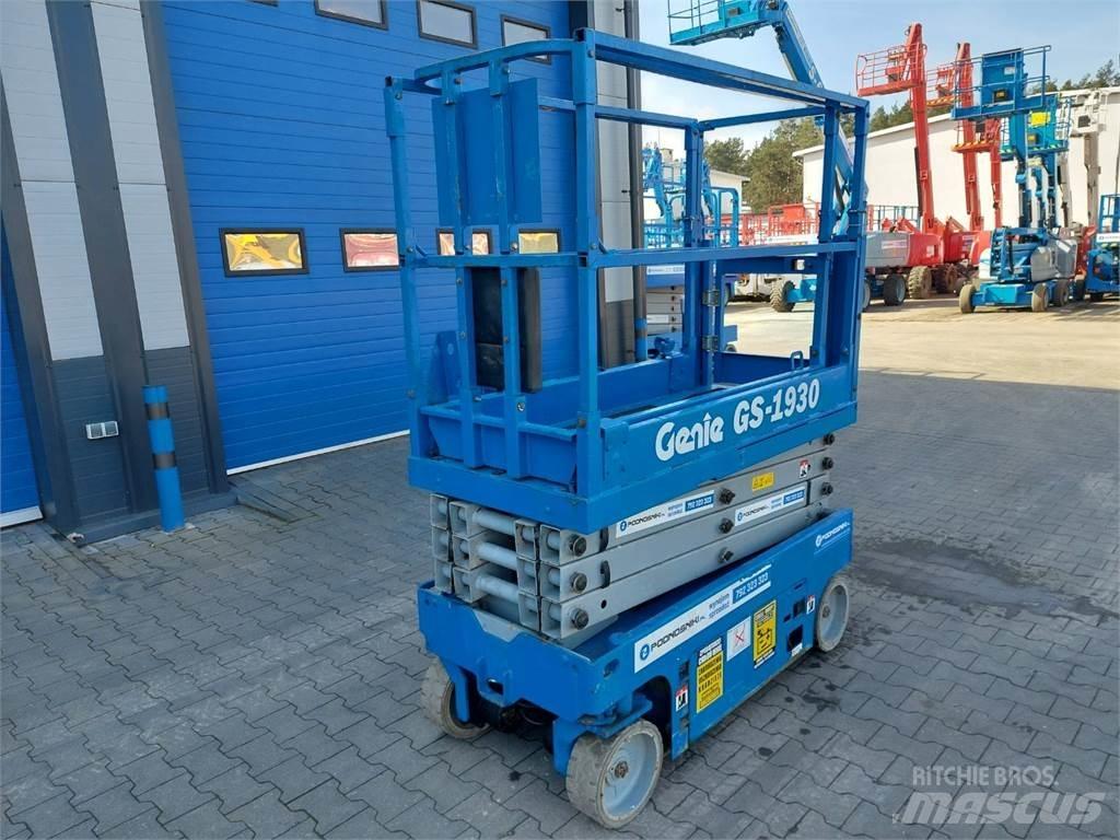 Genie GS-1930 剪式升降機