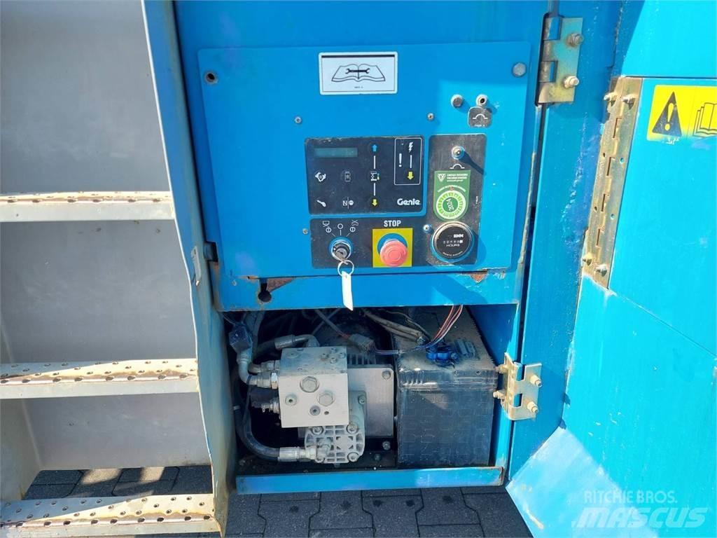 Genie GS-3390 剪式升降機