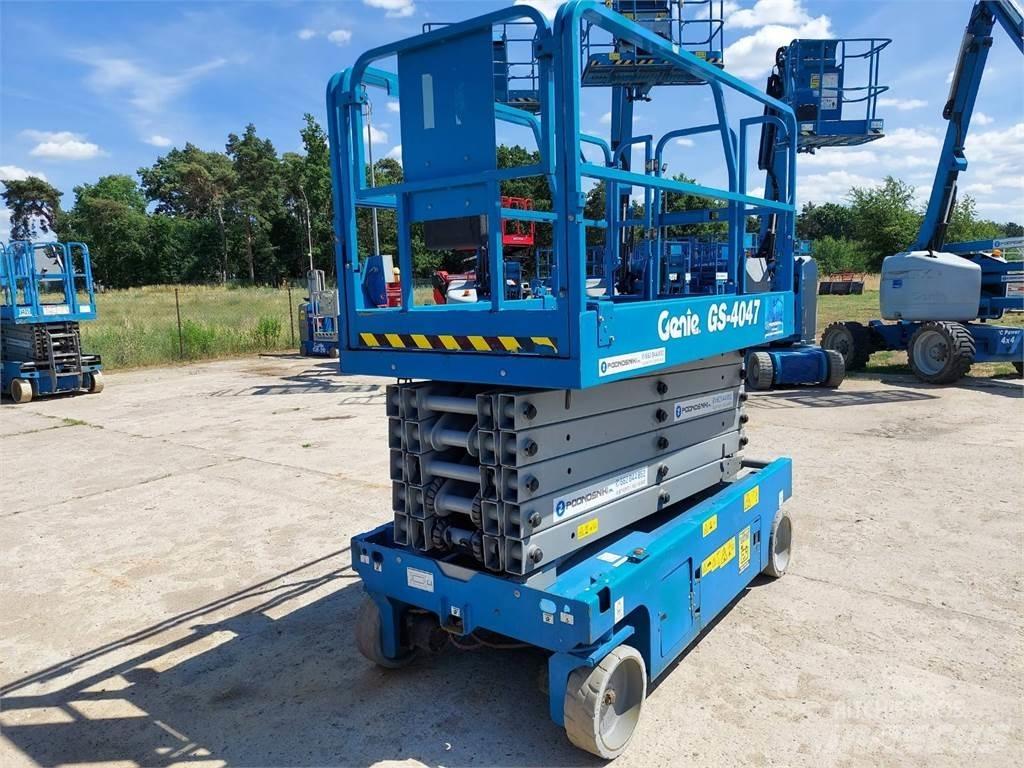 Genie GS-4047 剪式升降機