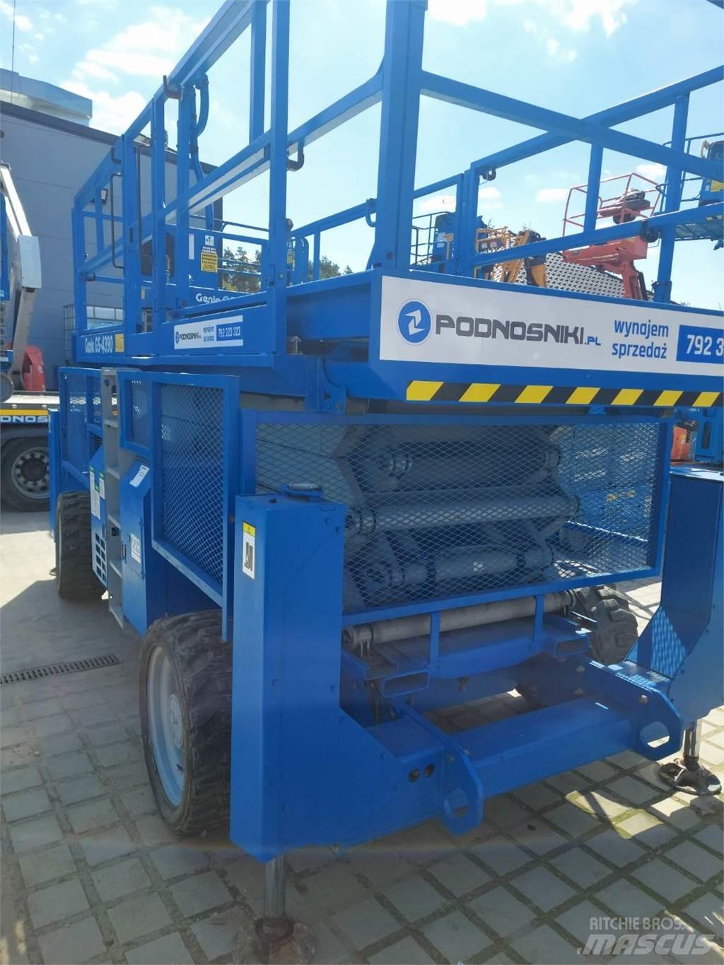 Genie GS-4390 RT 剪式升降機