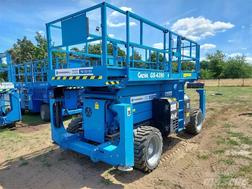 Genie GS-4390 RT 剪式升降機