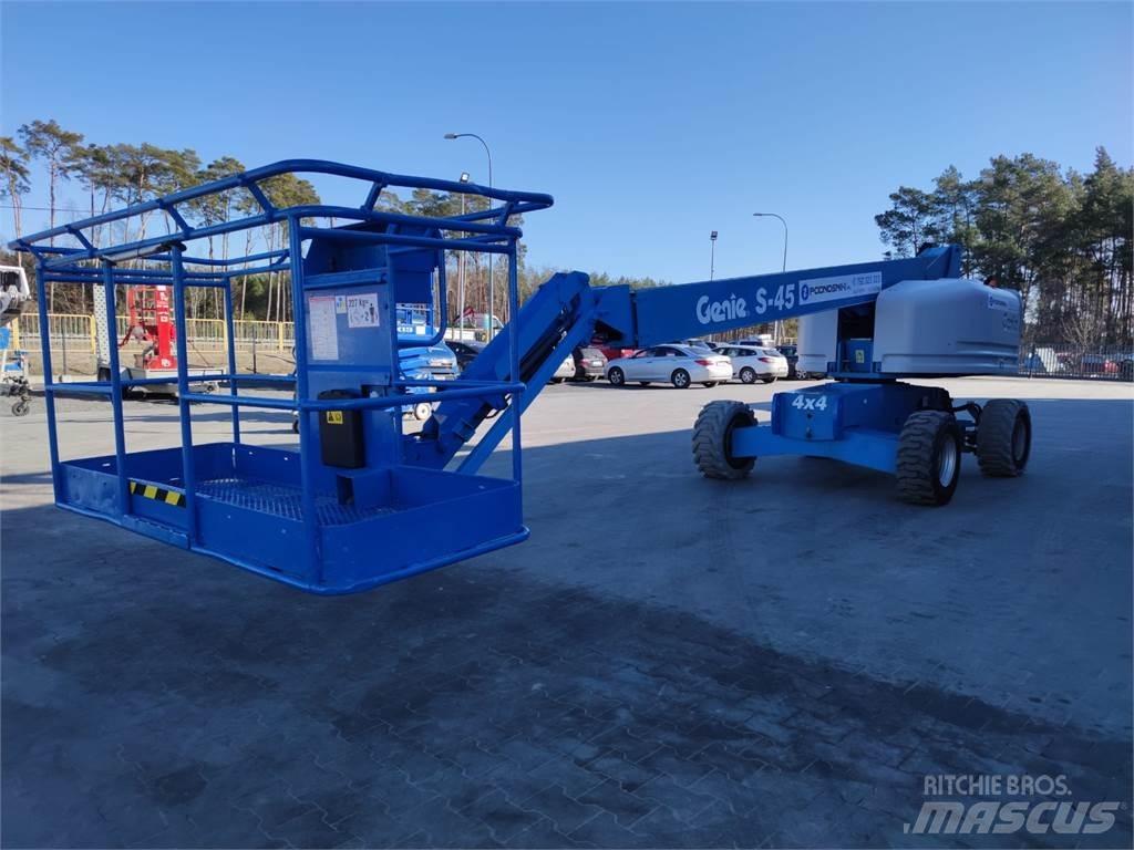 Genie S-45 伸縮臂高空作業車
