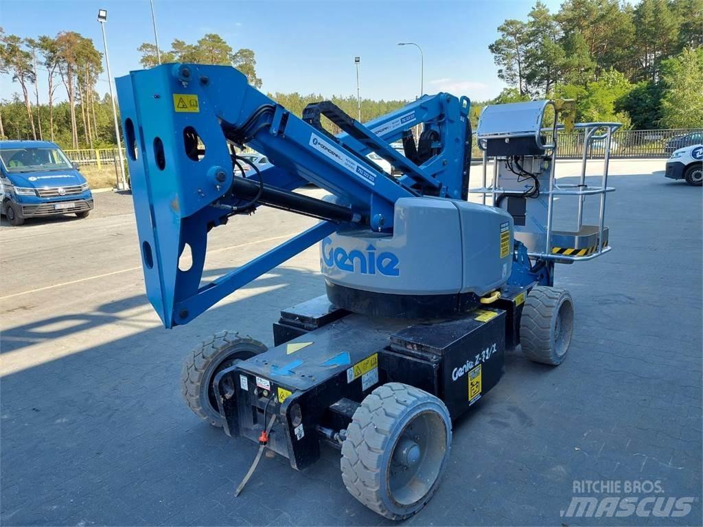 Genie Z-33/18 曲臂高空作業車