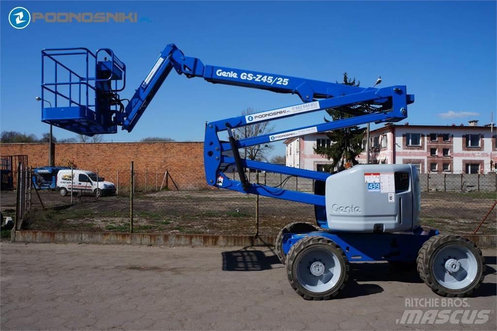 Genie Z45/25J 曲臂高空作業車