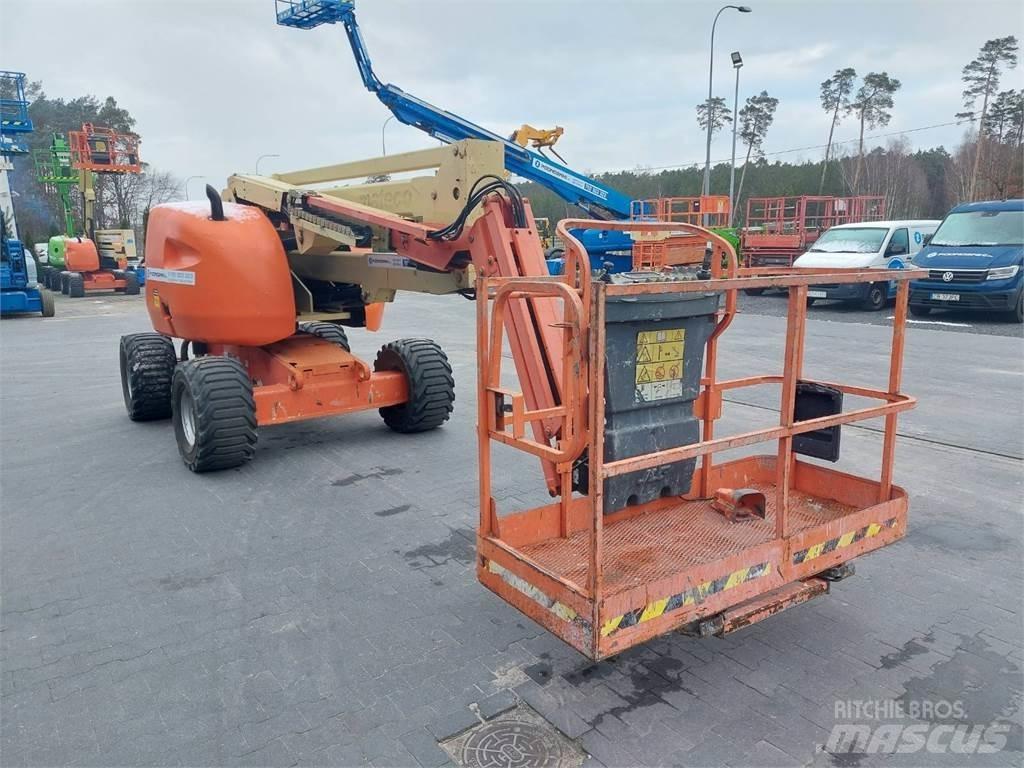 JLG 450AJ 曲臂高空作業車