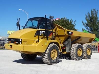 CAT 725 鉸接式起吊車